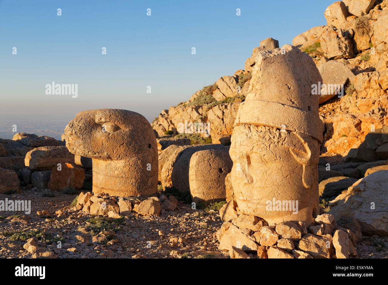 Heads of an eagle and Antiochus, East Terrace, grave of Antiochus, Nemrut Mountain, Nemrut Dagi, Adiyaman Province Stock Photo
