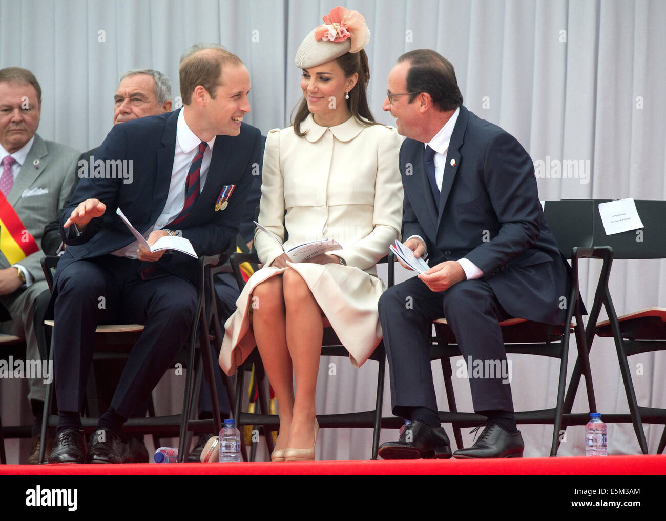 Luettich, Belgium. 04th Aug, 2014. British Prince William (L-R), Duchess Kate and French President Francois Hollande take part in the international memorial ceremony for the 100th anniversary of the beginning of the First World War in Luettich, Belgium, 04 August 2014. Photo: Maurizio Gambarini/dpa/Alamy Live News Stock Photo