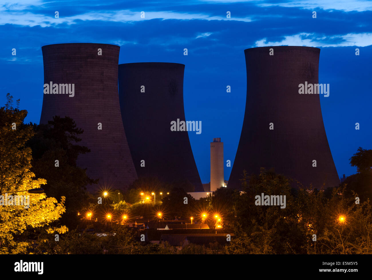 Didcot A power station, Oxfordshire, UK. The famous cooling towers on the evening before their demolition on July 27, 2014 Stock Photo