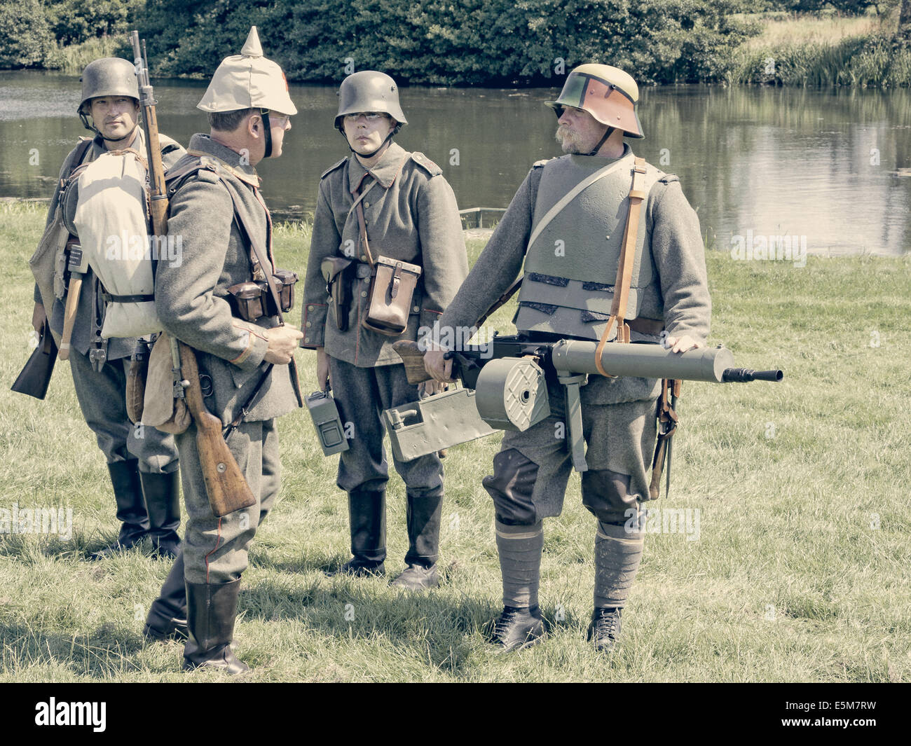 Great War German Machine Gun Team with Maxims Spandau 7.92mm water cooled MG 08/15 first used in April 1917 Stock Photo