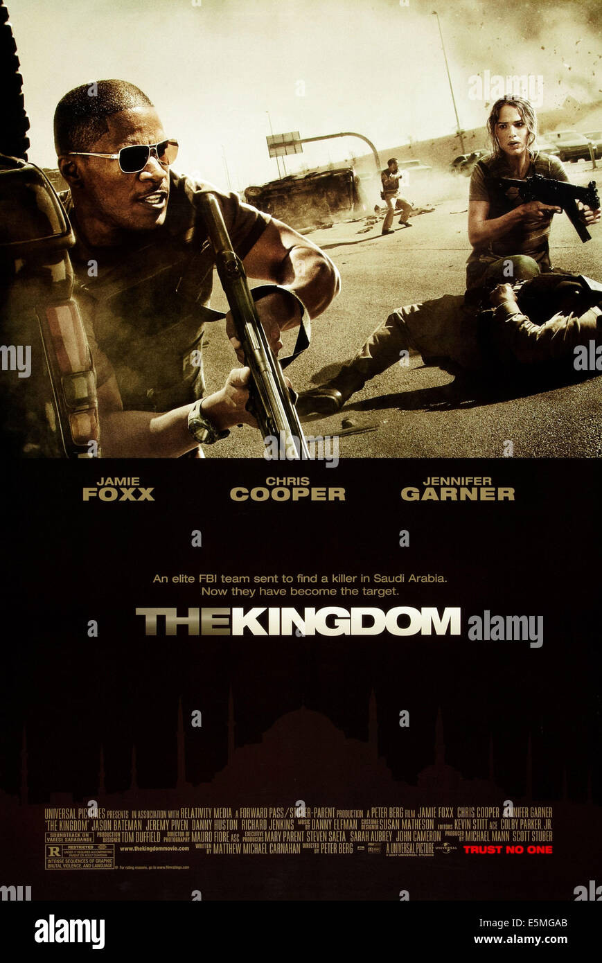 THE KINGDOM, US poster art, from left: Jamie Foxx, Jennifer Garner, 2007. ©Universal Pictures