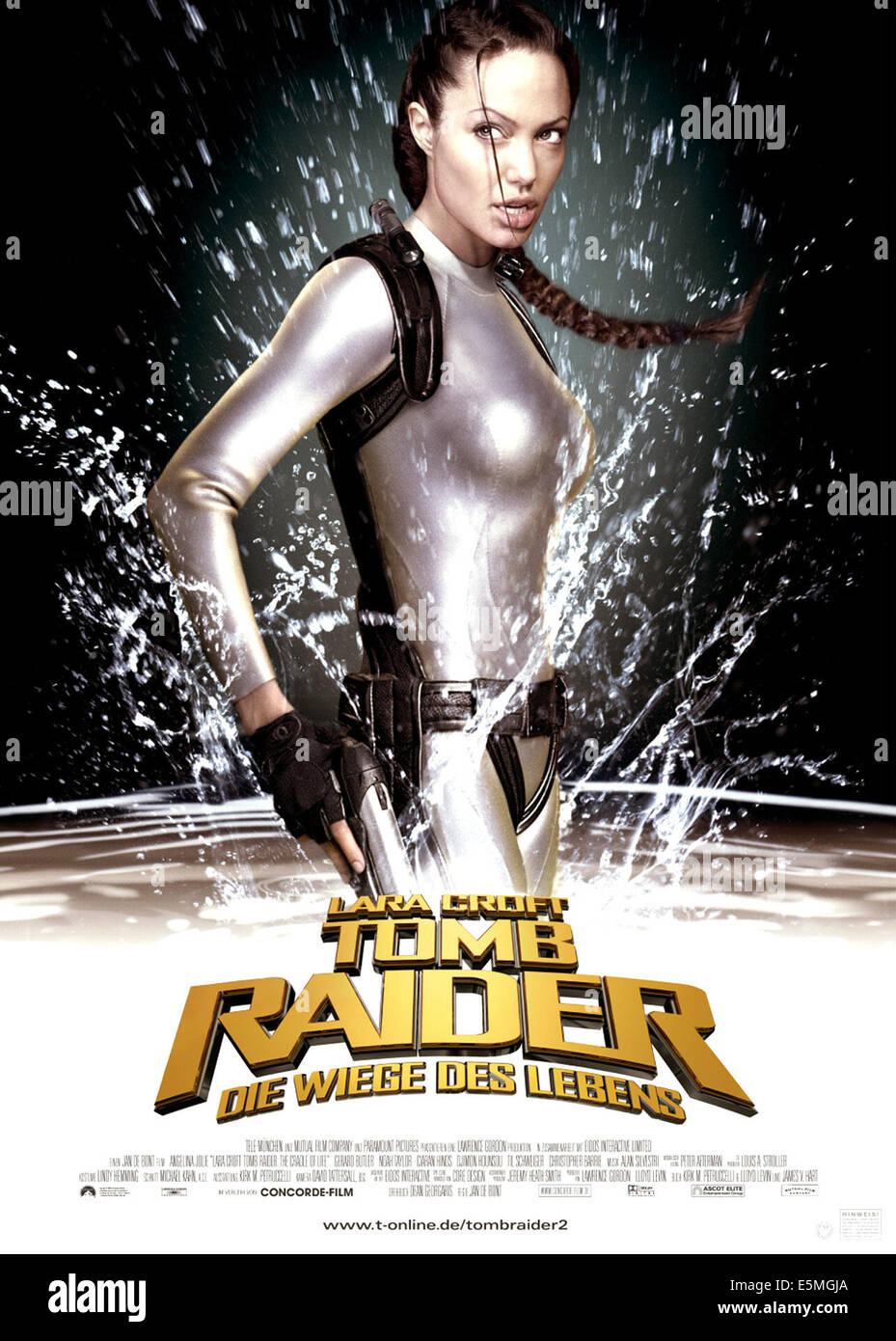 LARA CROFT TOMB RAIDER: THE CRADLE OF LIFE, Angelina Jolie, 2003, (c) Paramount/courtesy Everett Collection Stock Photo