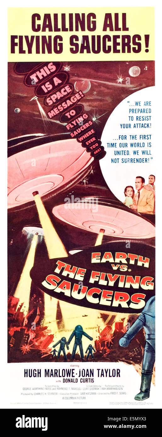 EARTH VS. THE FLYING SAUCERS, right from left: Joan Taylor, Hugh Marlowe, Donald Curtis, 1956. Stock Photo