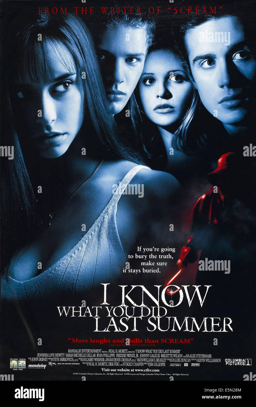 I KNOW WHAT YOU DID LAST SUMMER, US poster art, from left: Jennifer Love Hewitt, Ryan Philippe, Sarah Michelle Gellar, Freddie Stock Photo