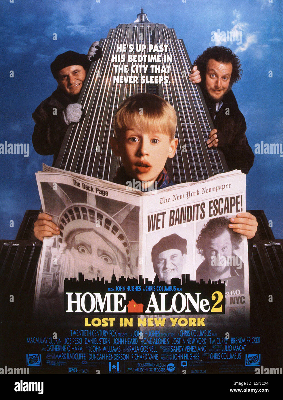 HOME ALONE 2: LOST IN NEW YORK, Macaulay Culkin (front), rear from left: Joe Pesci, Daniel Stern, 1992, TM & Copyright © 20th Stock Photo