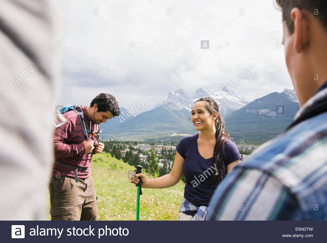 Women near mountains hi-res stock photography and images - Alamy