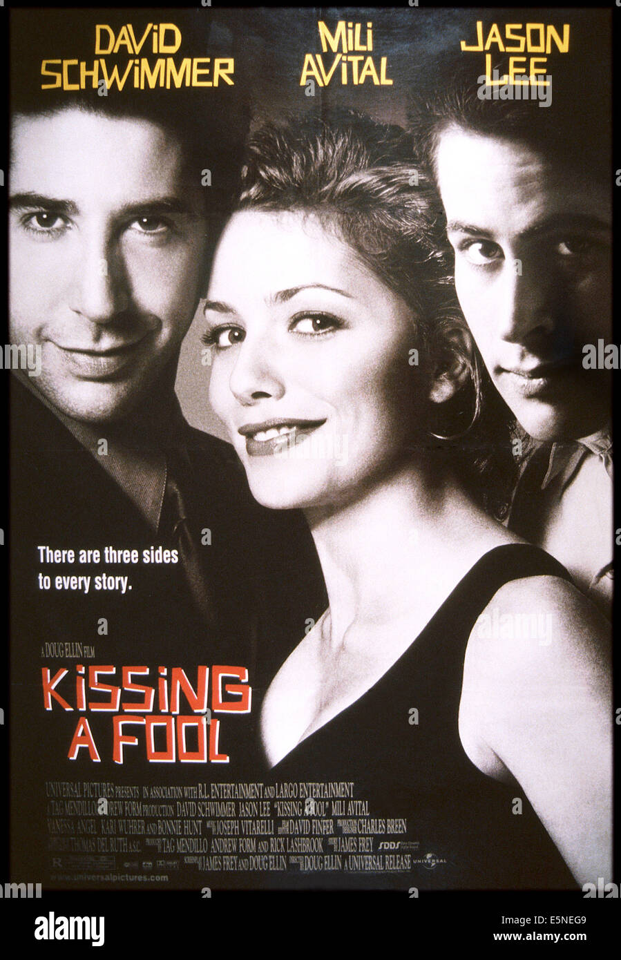 KISSING A FOOL, from left: David Schwimmer, Mili Avital, Jason Lee, 1998, © Universal/courtesy Everett Collection Stock Photo