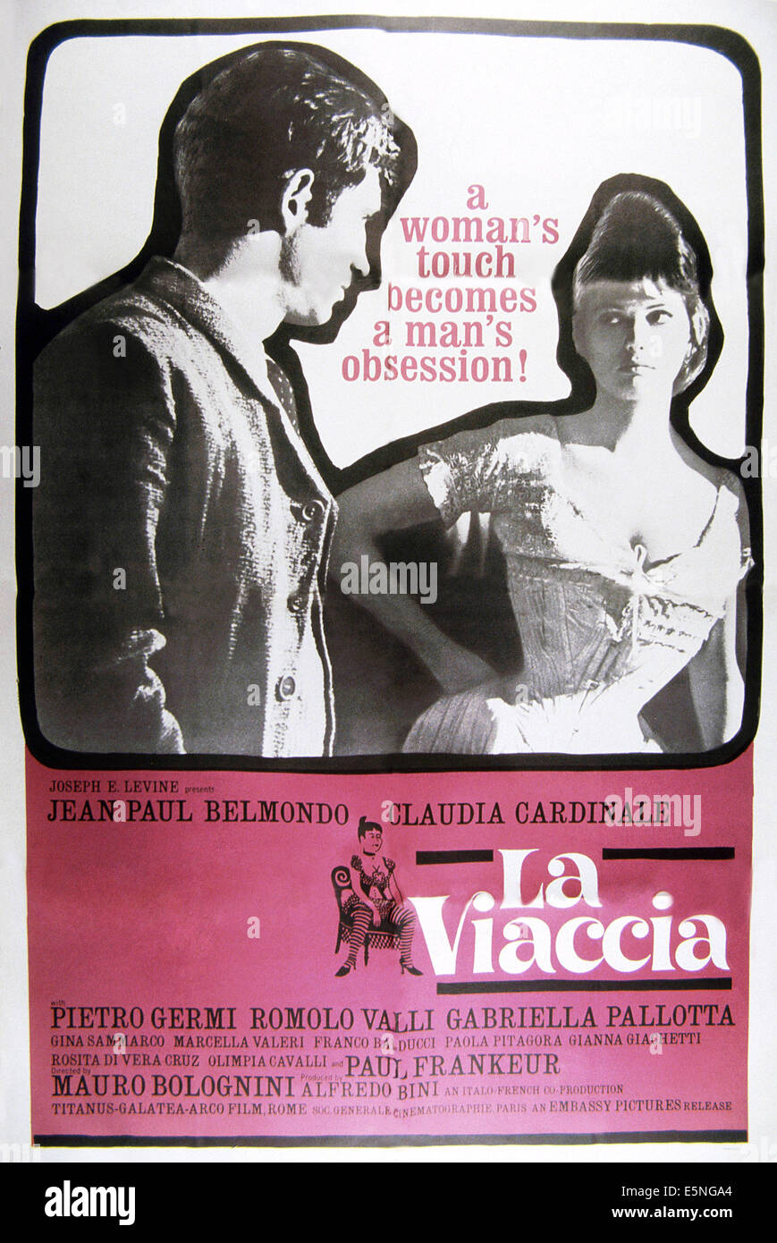 LA VIACCIA, from left: Jean-Paul Belmondo, Claudia Cardinale, 1961 Stock Photo