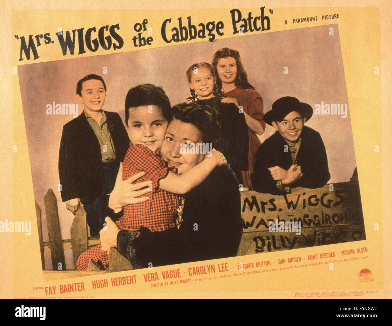 MRS. WIGGS OF THE CABBAGE PATCH, US lobbycard, front from left: Carolyn Lee, Fay Bainter, rear from left: Billy Lee, Mary Stock Photo
