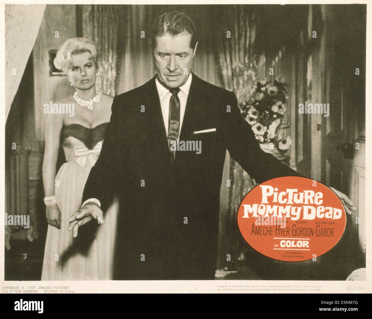 PICTURE MOMMY DEAD, US lobbycard, from left: Martha Hyer, Don Ameche, 1966 Stock Photo