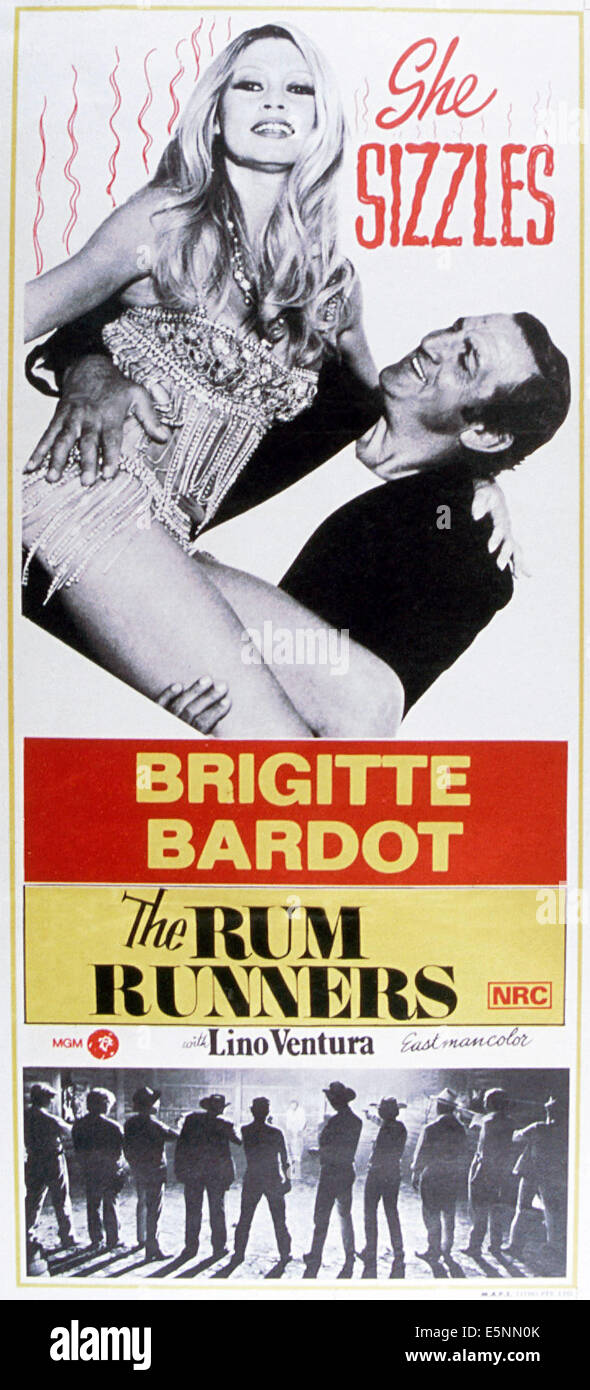RUM RUNNERS, (aka BOULEVARD DU RHUM), US poster, top from left: Brigitte Bardot, Lino Ventura, 1971 Stock Photo