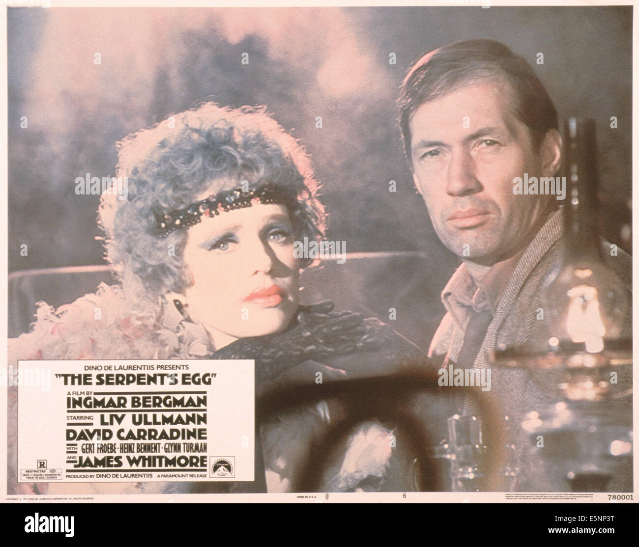 THE SERPENT'S EGG, US lobbycard, from left: Liv Ullmann, David Carradine, 1977 Stock Photo