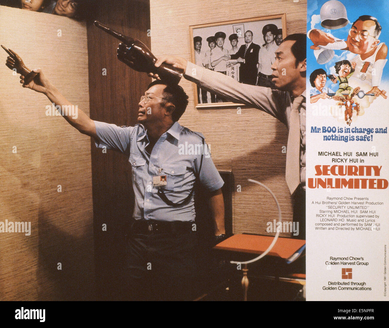SECURITY UNLIMITED, (aka MO DENG BAO BIAO), Michael Hui (left), 1981, © Golden Communications