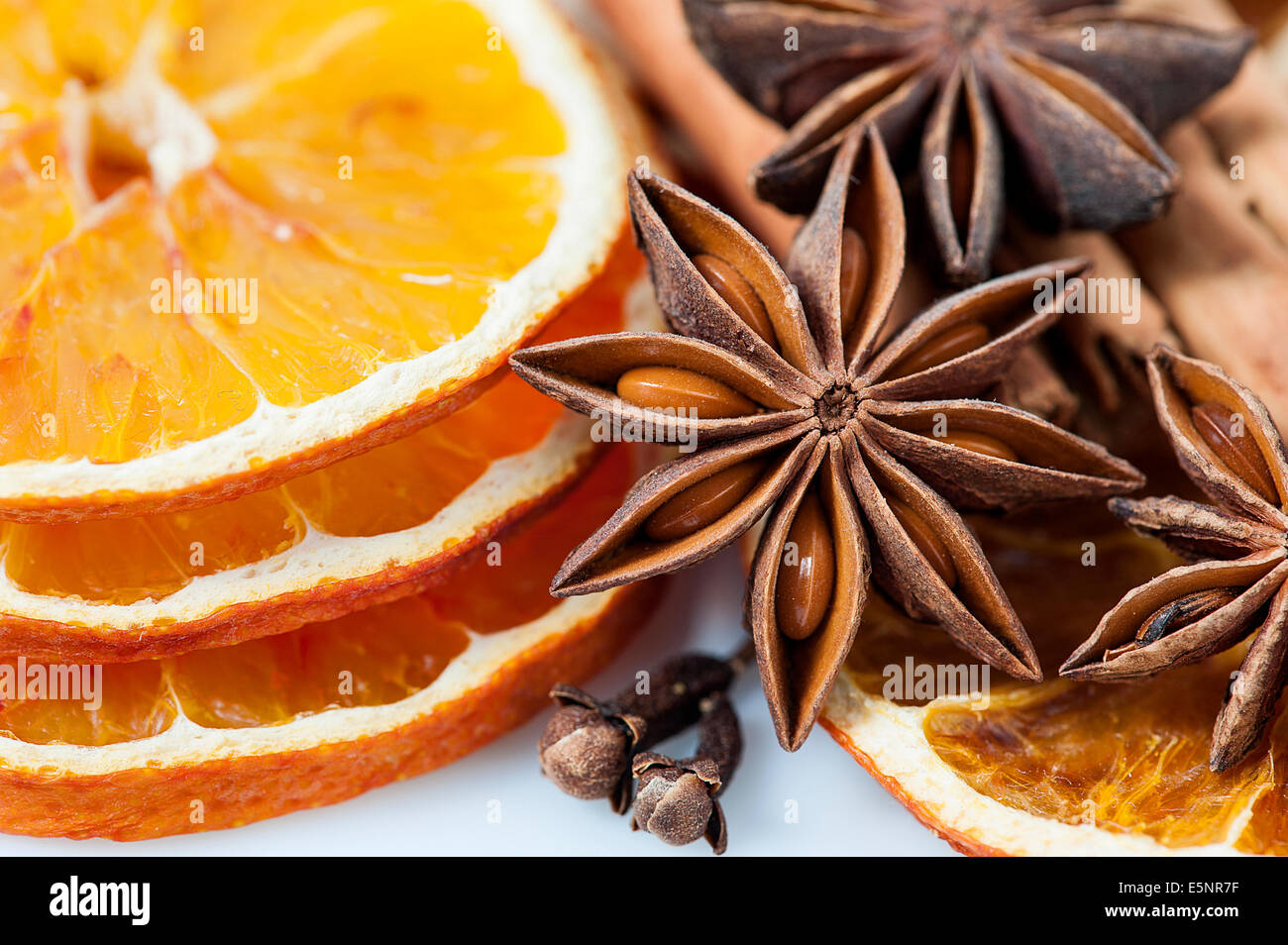 Oranges cloves hires stock photography and images Alamy