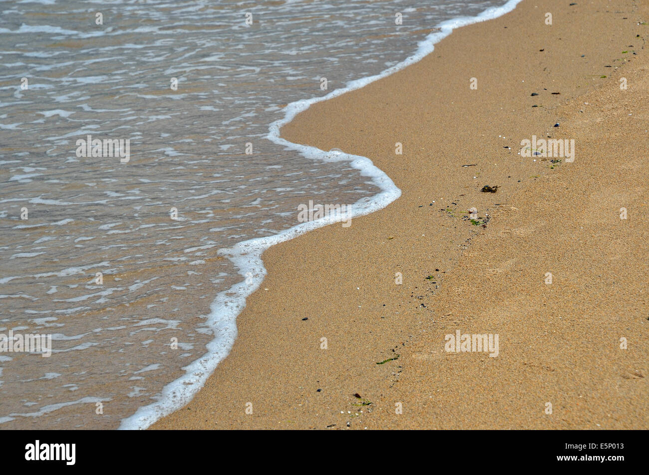 Sea water lapping shoreline hi-res stock photography and images - Alamy