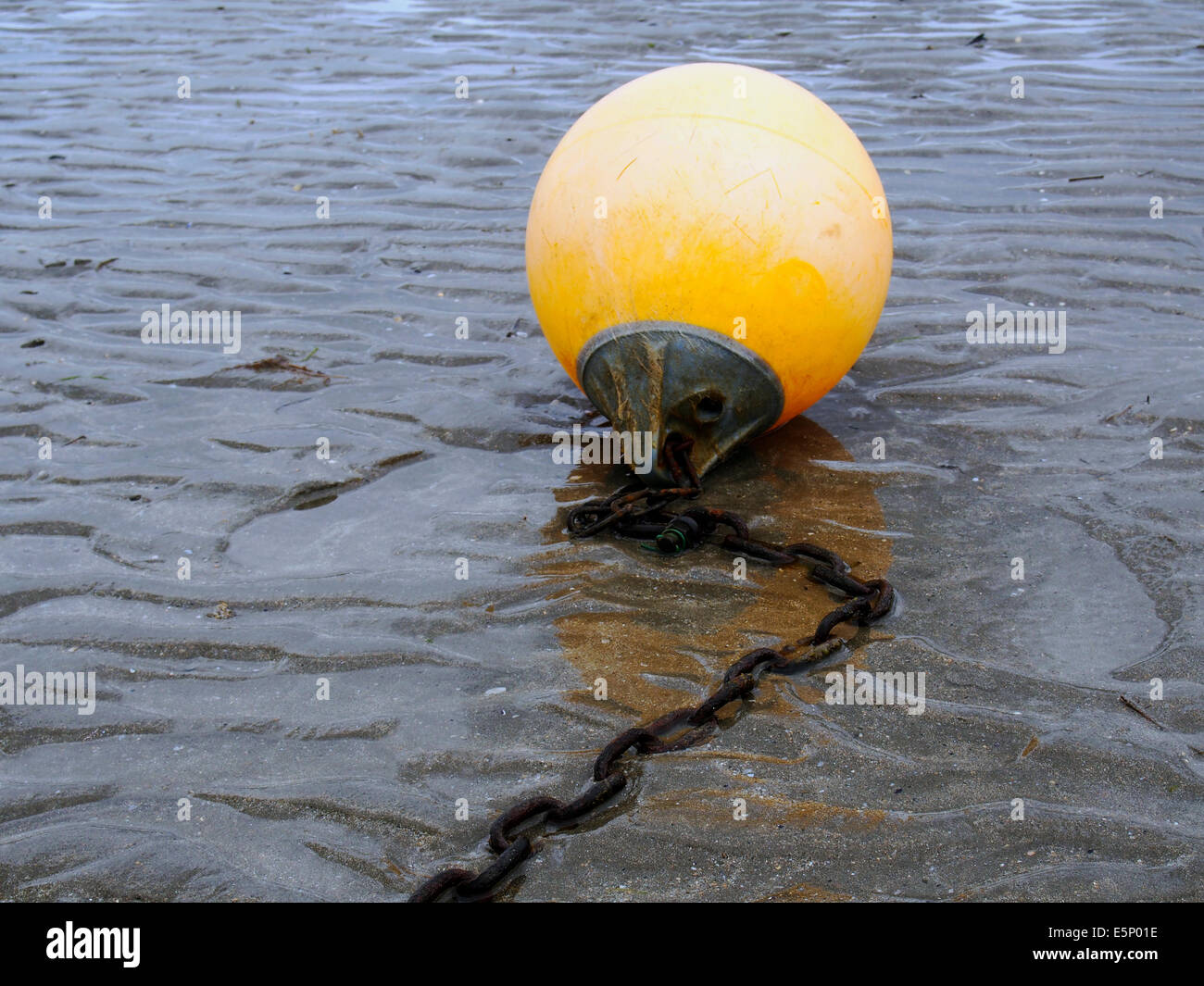 Buoy chain hires stock photography and images Alamy
