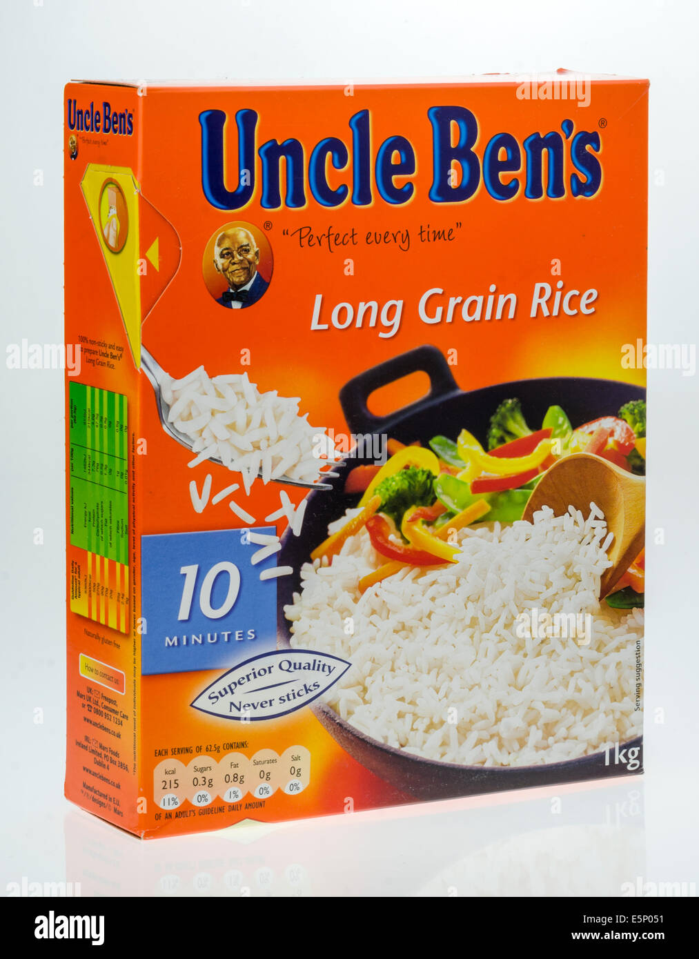 Logo Uncle Bens Sur Les Paquets De Riz à Vendre à Belgrade. Photo