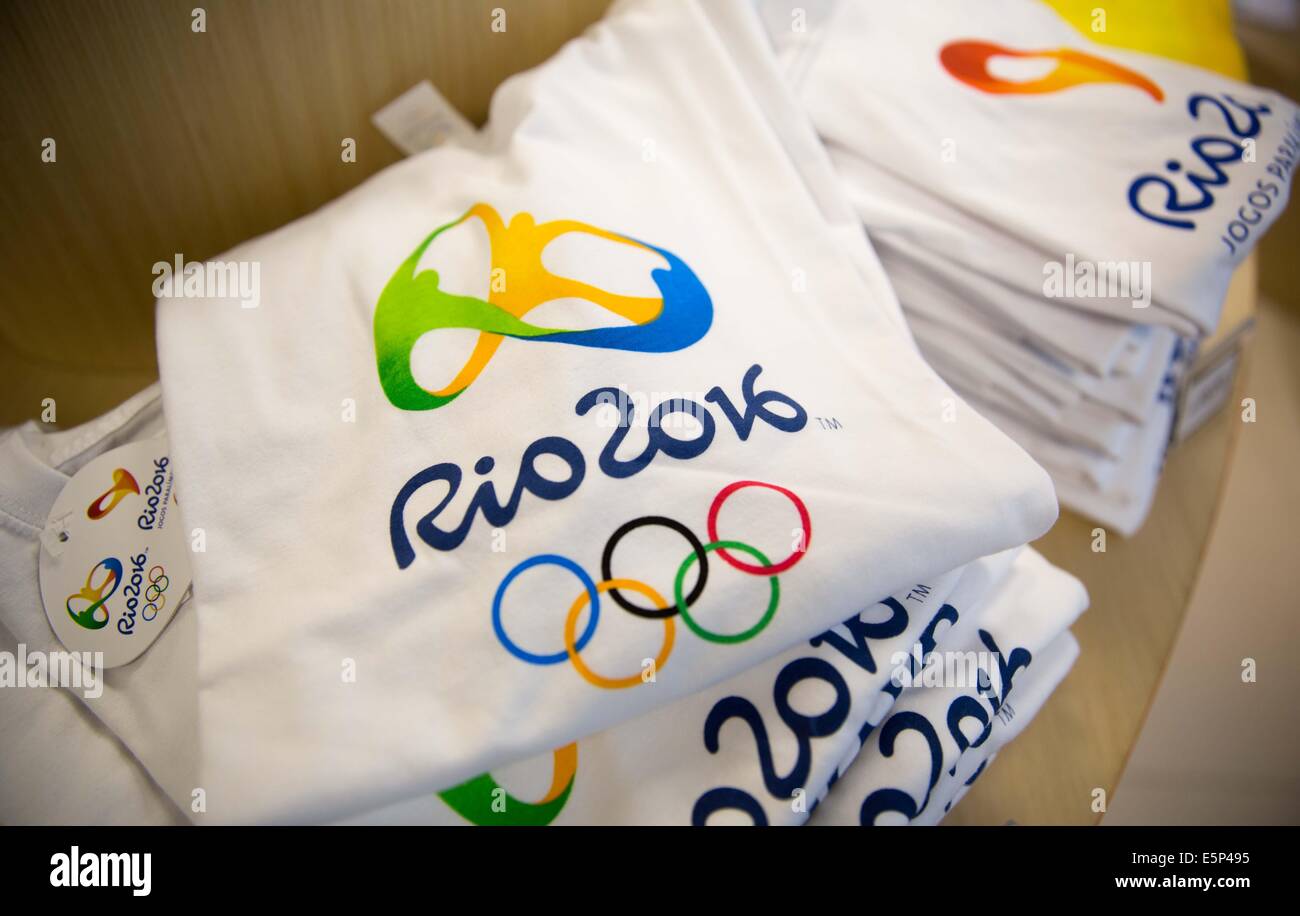 Rio de Janeiro, Brazil. 4th Aug, 2014. T-Shirts with the Logo of the Rio2016 Olympic Games are seen in a merchandising shop two years prior to the Olympic Games, 04. August 2014 in Rio de Janeiro, Brazil. Credit:  dpa picture alliance/Alamy Live News Stock Photo