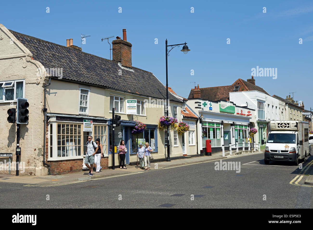 Saxmundham high street hires stock photography and images Alamy