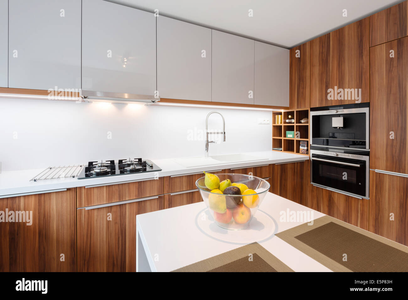 Contemporary kitchen interior Stock Photo - Alamy