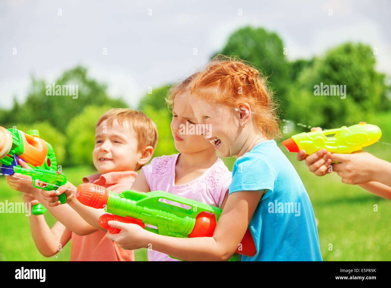 kids play gun