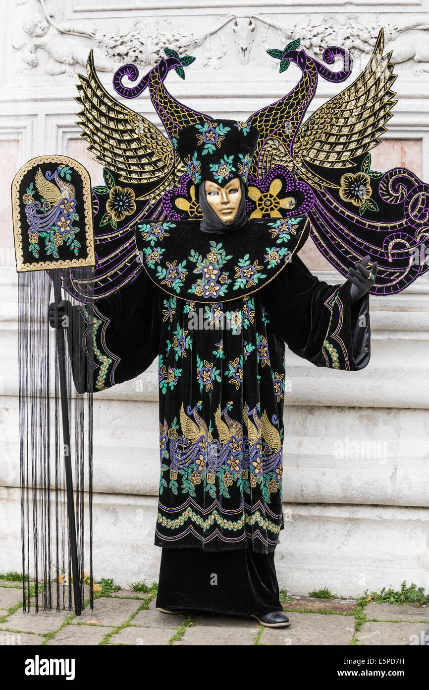 Carnival venice peacock costume hi-res stock photography and images - Alamy