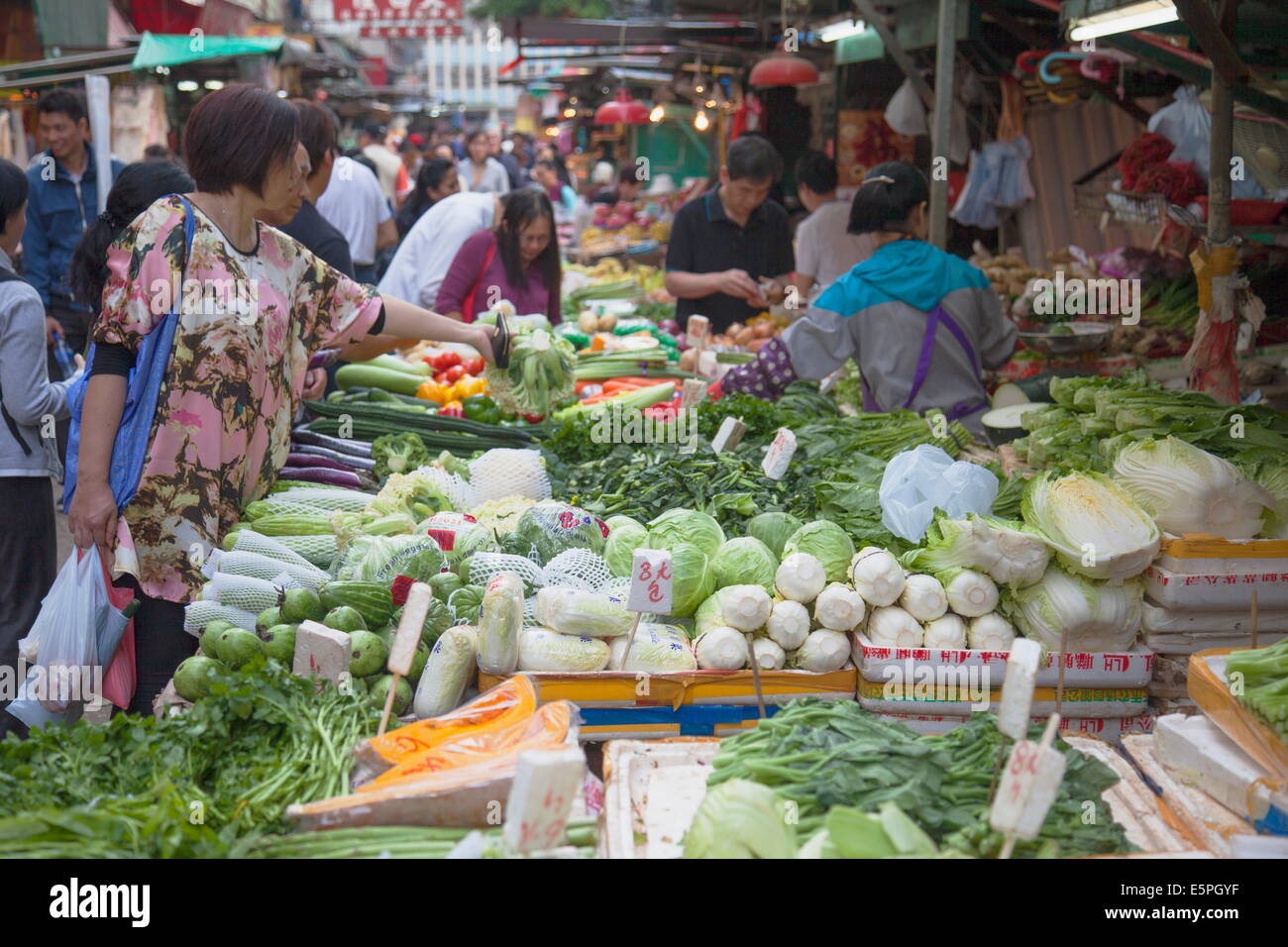 Hong kong vegetable stall hires stock photography and images Alamy