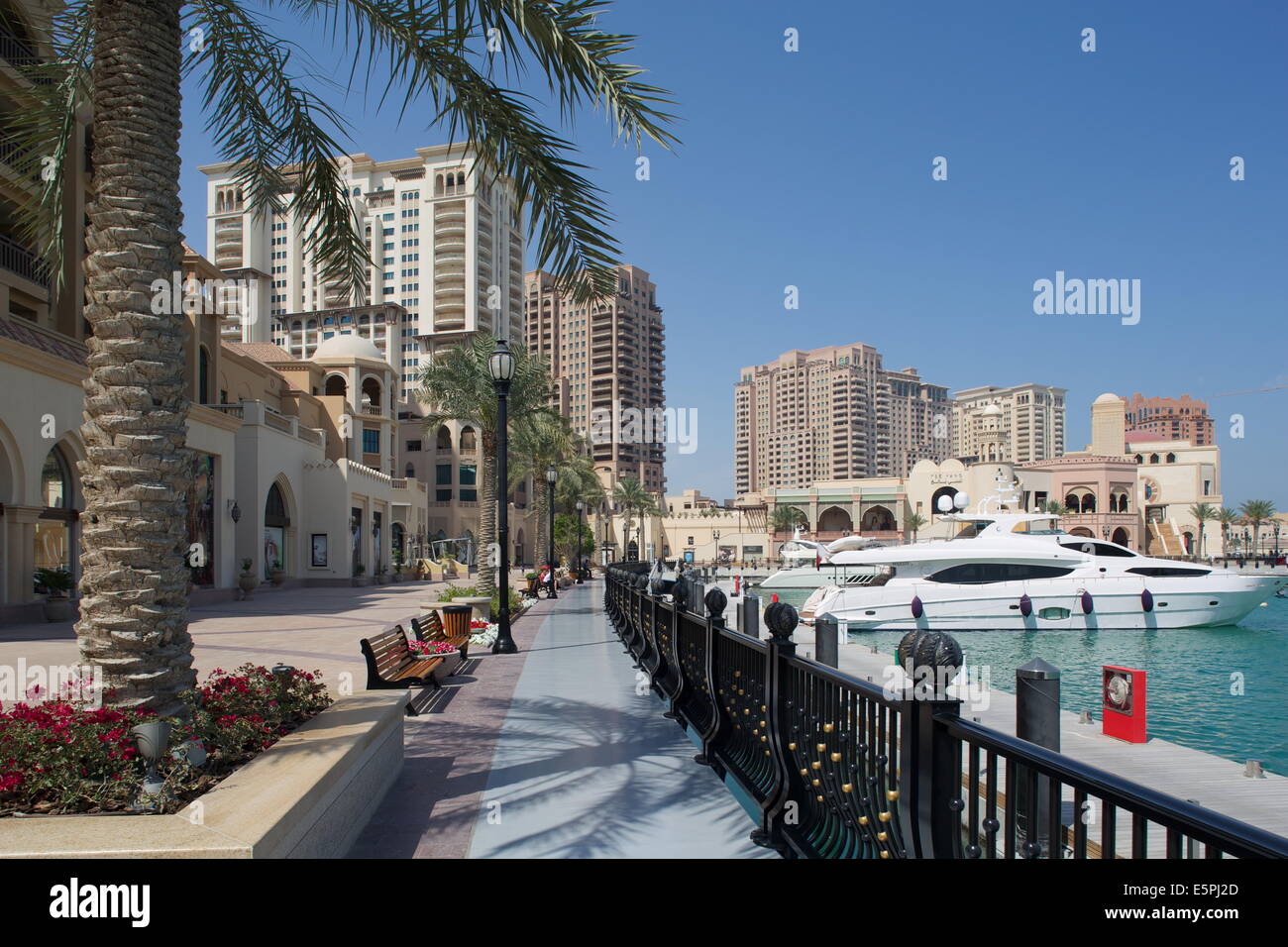 Waterside and Harbour, The Pearl, Doha, Qatar, Middle East Stock Photo