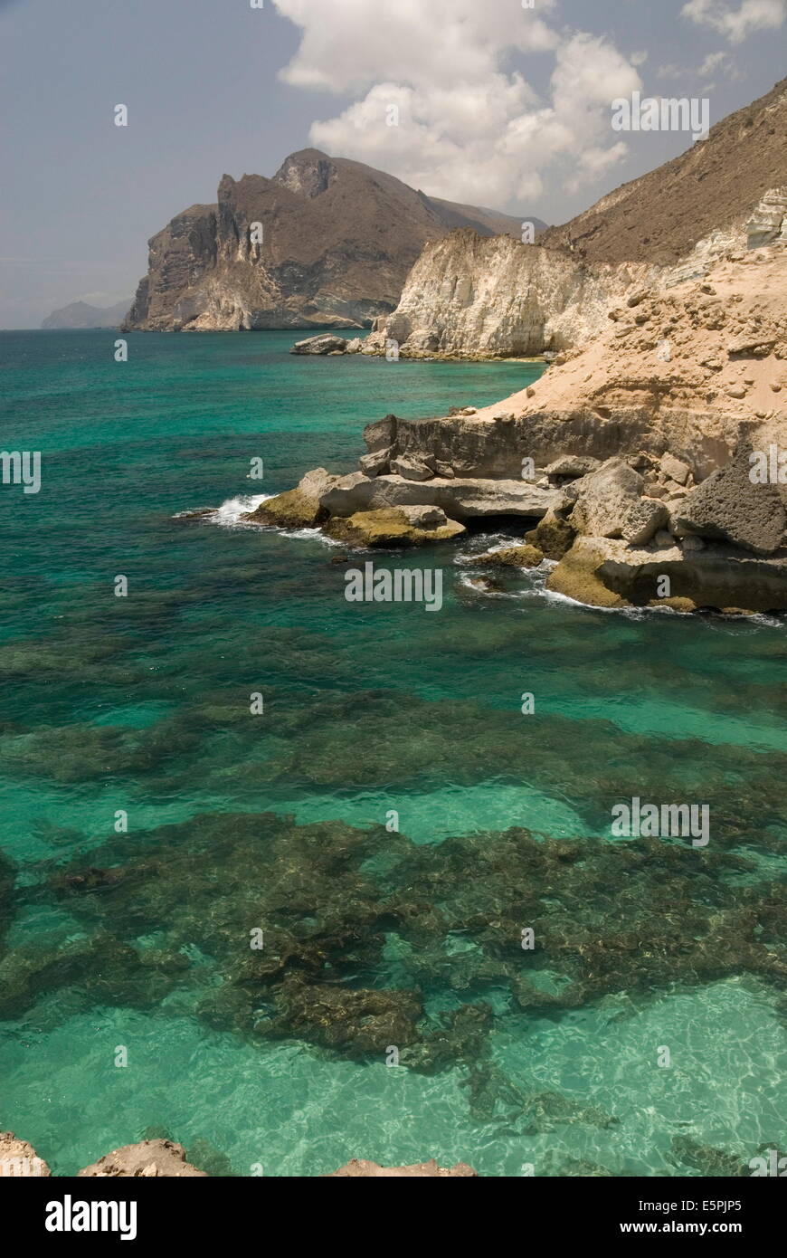 The limestone coast of southern Oman, Mughsayl, Salalah, Dhofar, Oman, Middle East Stock Photo