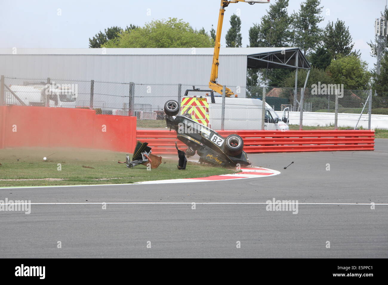 Sid Hoole crashes his Ensign Formula 1 car Stock Photo
