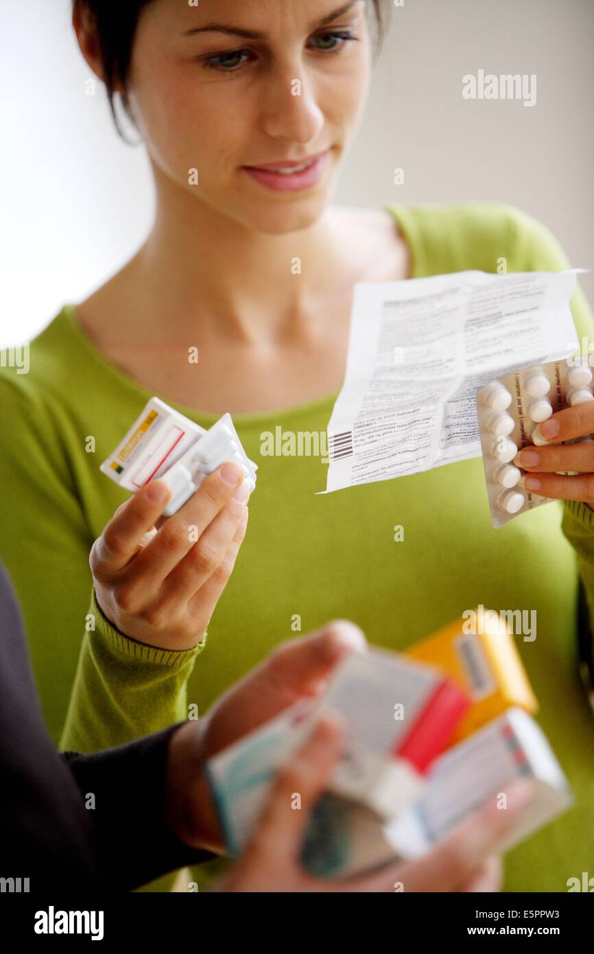 Medicine instruction sheet hires stock photography and images Alamy