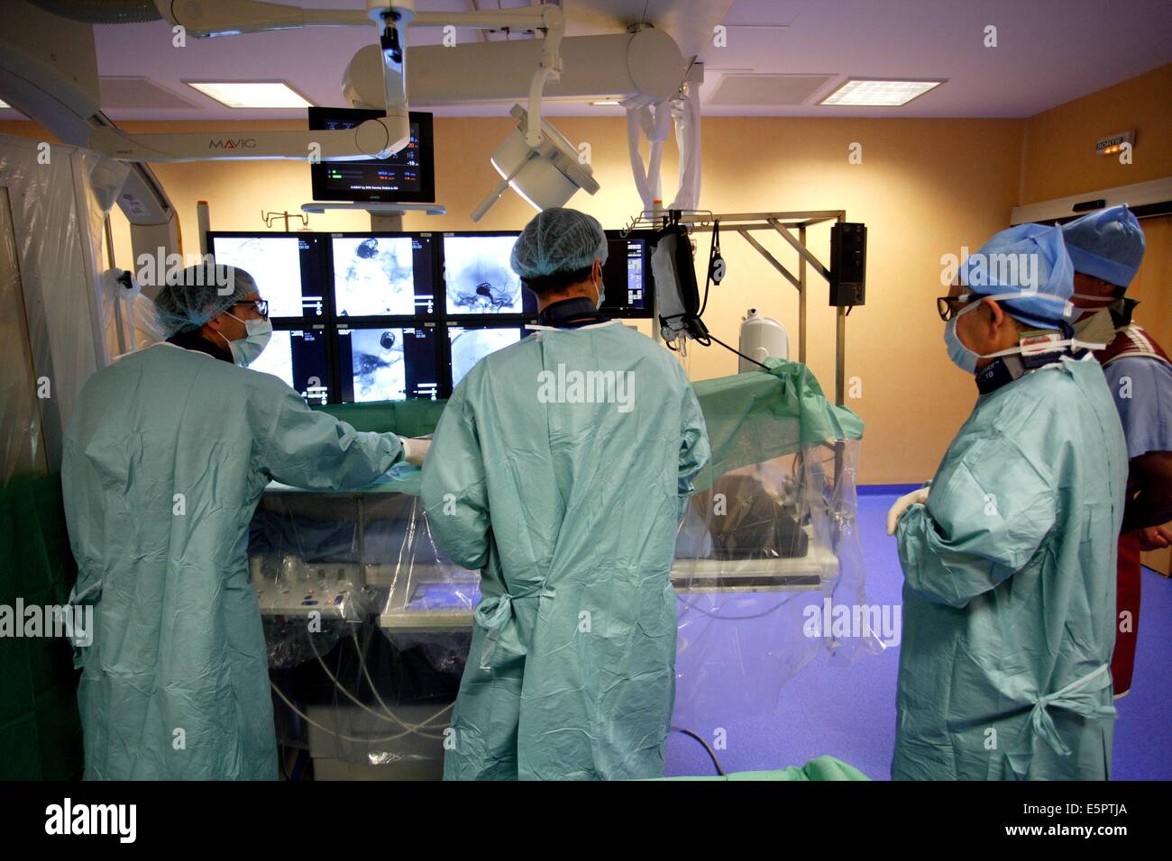 This scanner, combining the two highly evolved biplane and flat ...