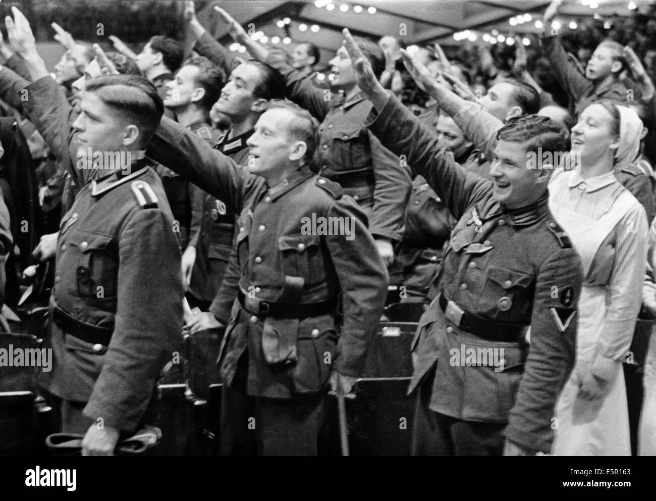 The picture from a Nazi news report shows the greetings for Hitler at the Sportpalast for the opening of the war winter welfare 1942/43 in Berlin, Germany, 30 September 1942. Fotoarchiv für Zeitgeschichtee - NO WIRE SERVICE Stock Photo