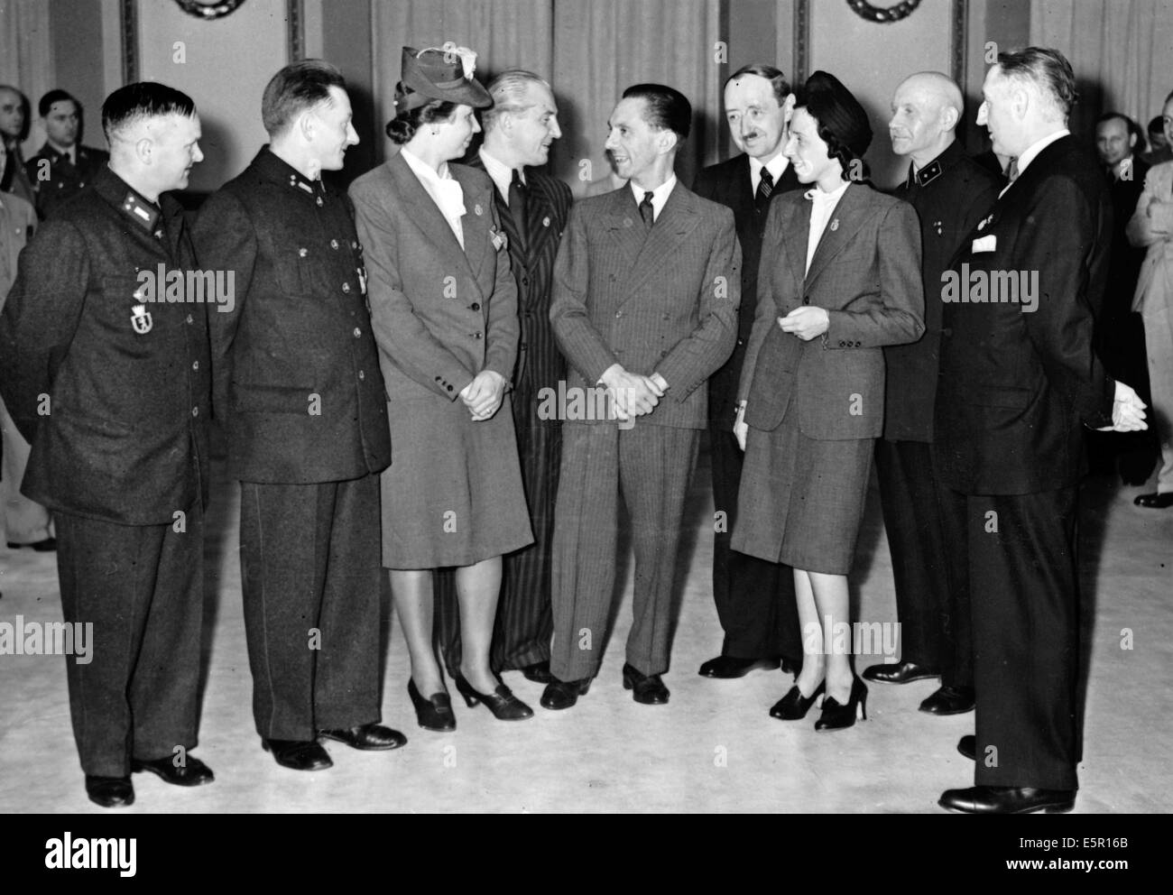 The picture from a Nazi news report shows Reich Minister Joseph Goebbels (C) standing with the 'most polite Berliner' circle in Berlin, Germany, 15 June 1942. Fotoarchiv für Zeitgeschichtee NO WIRE SERVICE Stock Photo
