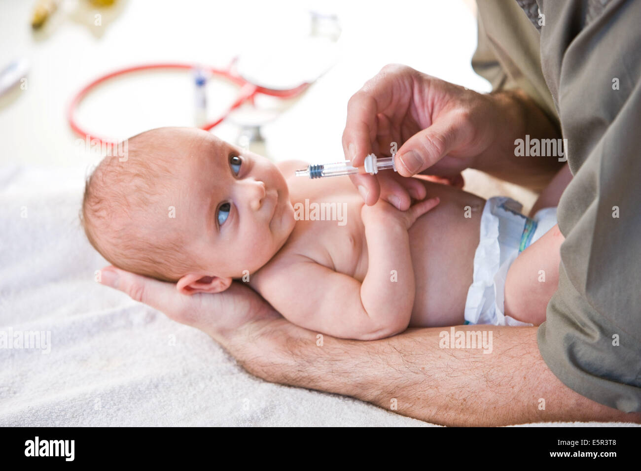 Baby vaccination 3 month hi-res stock photography and images - Alamy