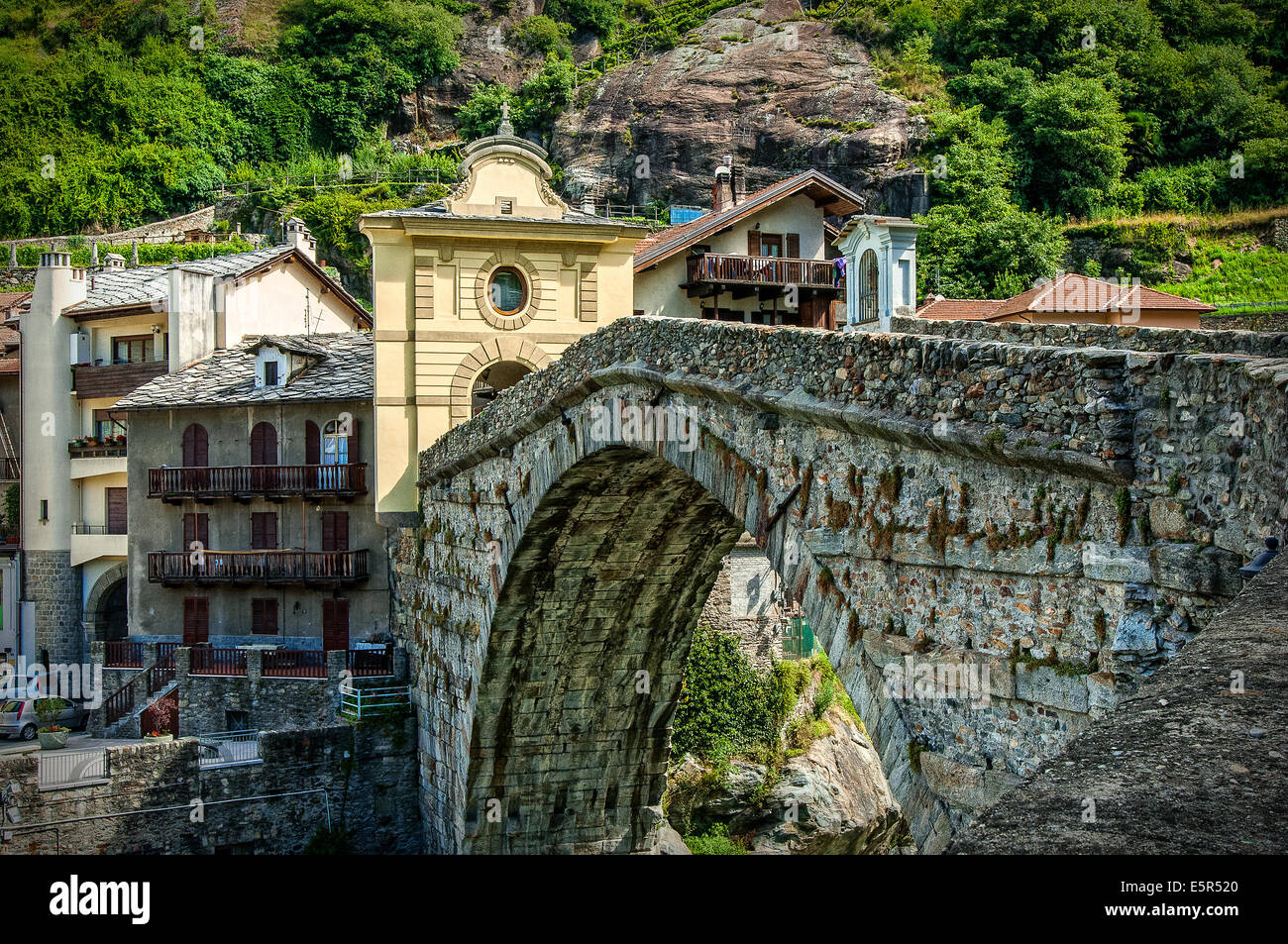 Italy Valle d'Aosta Pont St Martin Roman Bridge, or Devil Bridge, 'Ponte del Diaviolo' Stock Photo