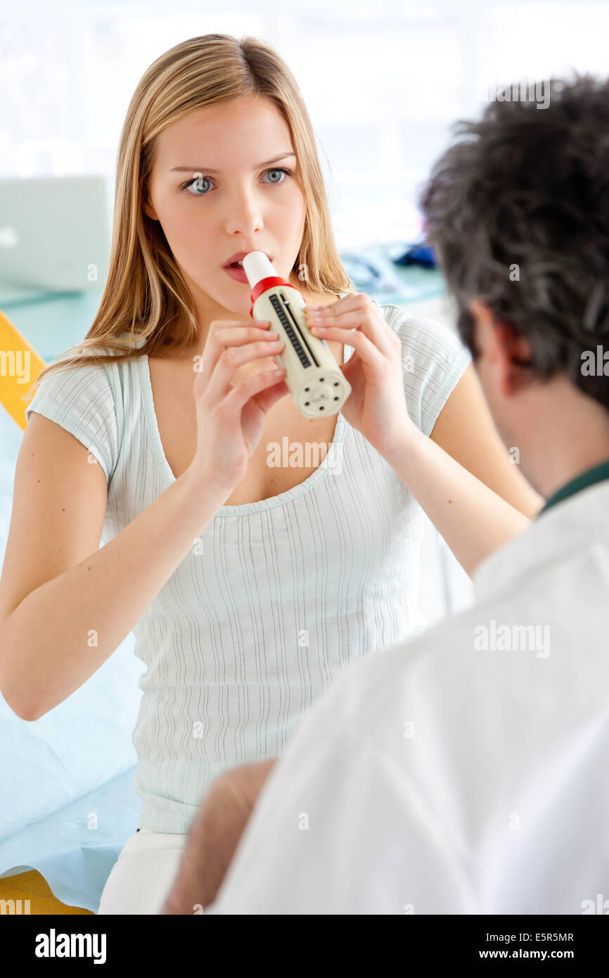 Peak flow meter hires stock photography and images Alamy