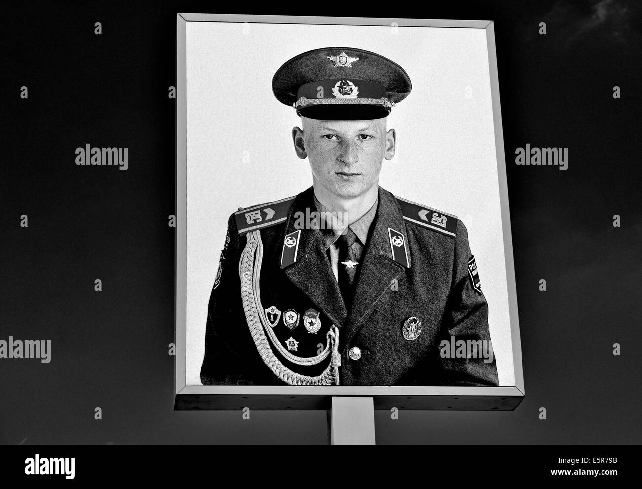 Germany, Berlin: Sovjet Soldier Portrait by Frank Thiele at former US Checkpoint Charlie in black and white version Stock Photo