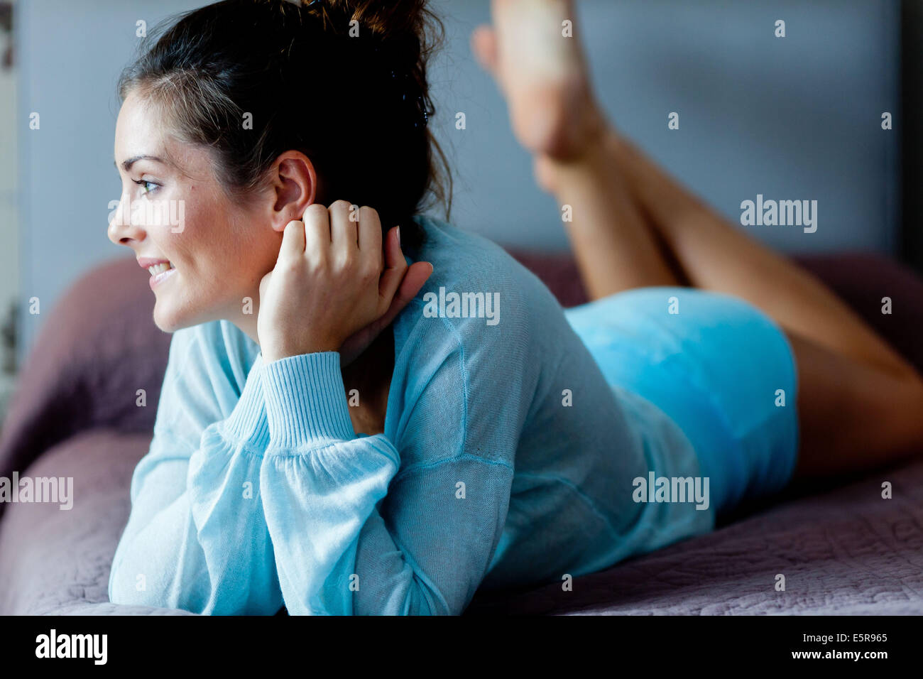 Old woman profile hi-res stock photography and images - Alamy