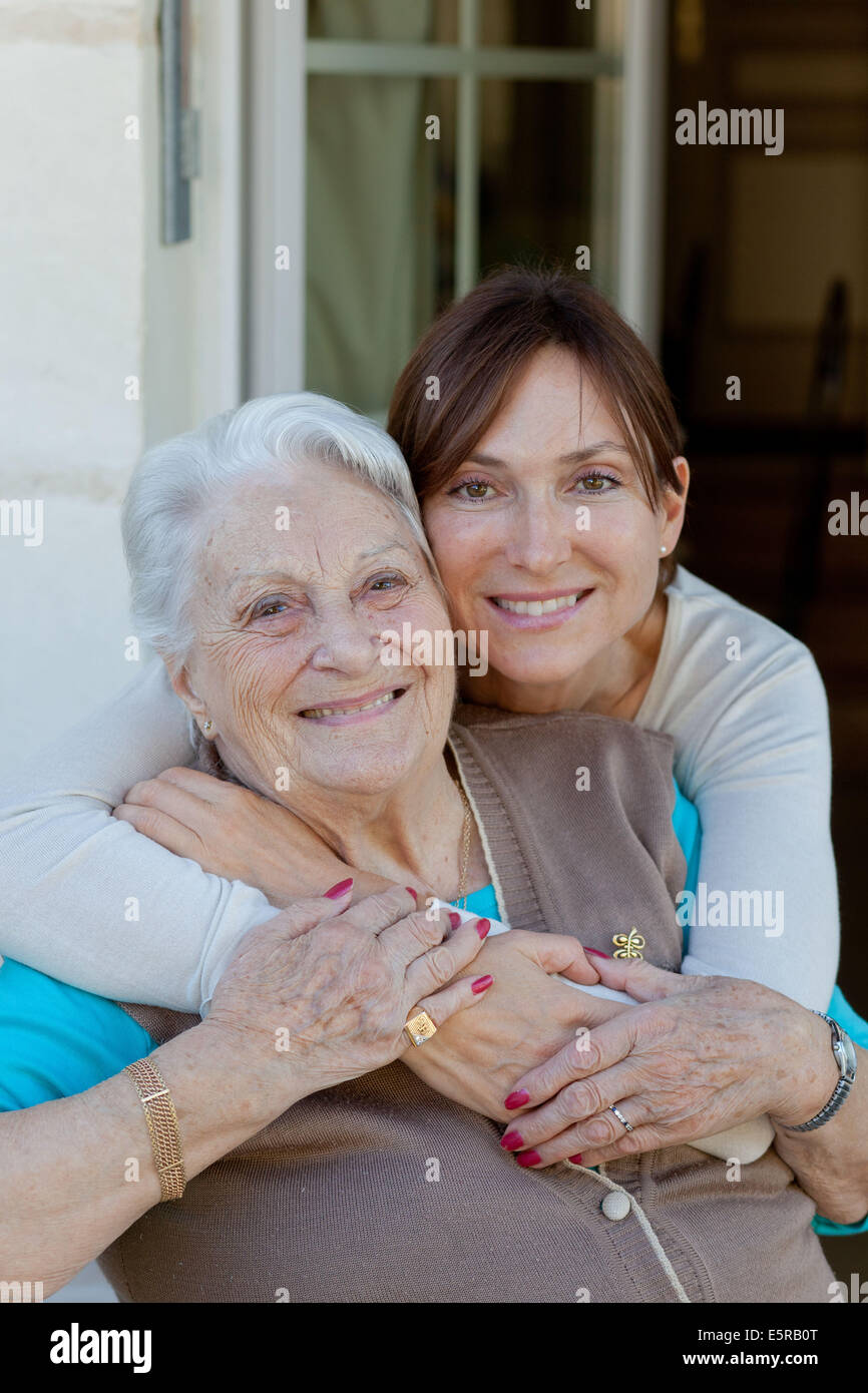 what to buy a 94 year old woman