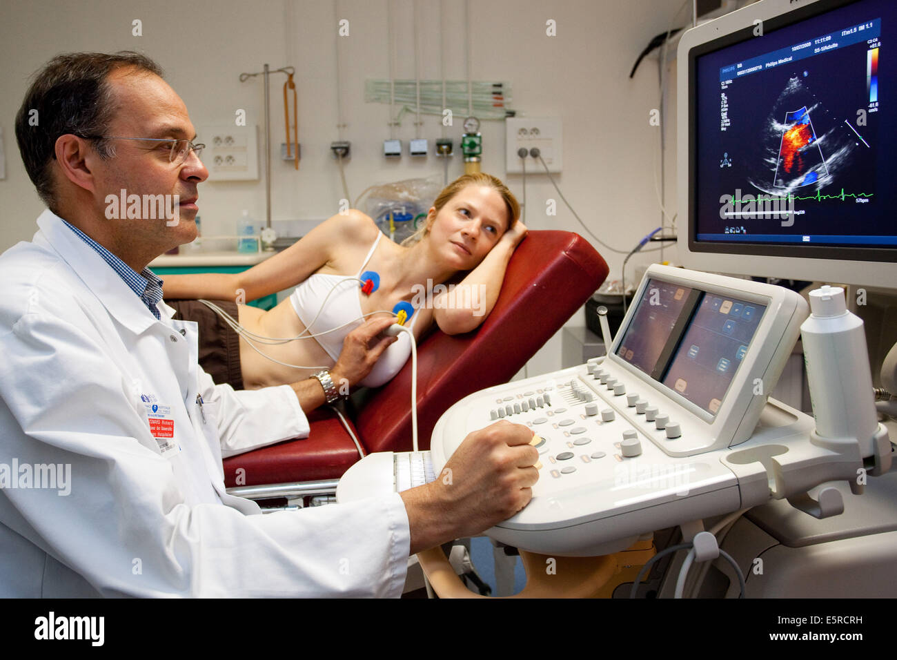 Echocardiography woman hi-res stock photography and images - Alamy