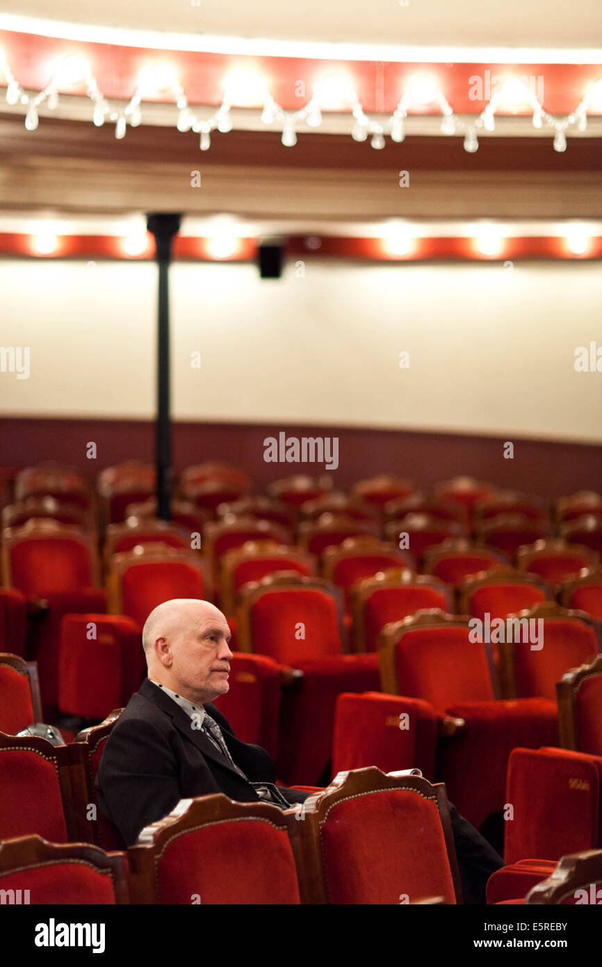 John Malkovich, actor and director during the rehearsal of Les Liaisons dangereuses at the Theatre de l'Atelier in Paris, Stock Photo