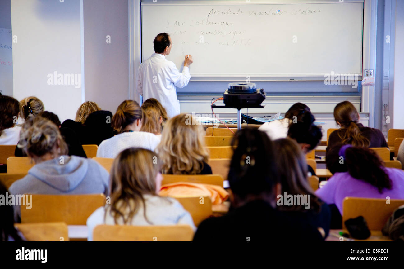 Students nurses having class. Institute of Education in Nursing, Pitie-Salpetriere hospital, Paris, France. Stock Photo