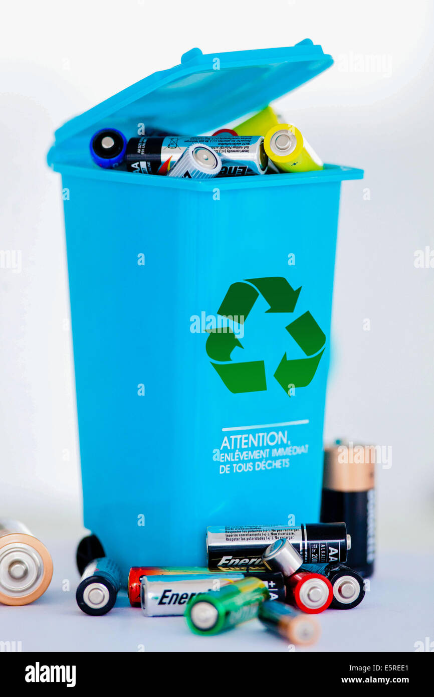 Battery Recycling Bin High Resolution Stock Photography and Images Alamy