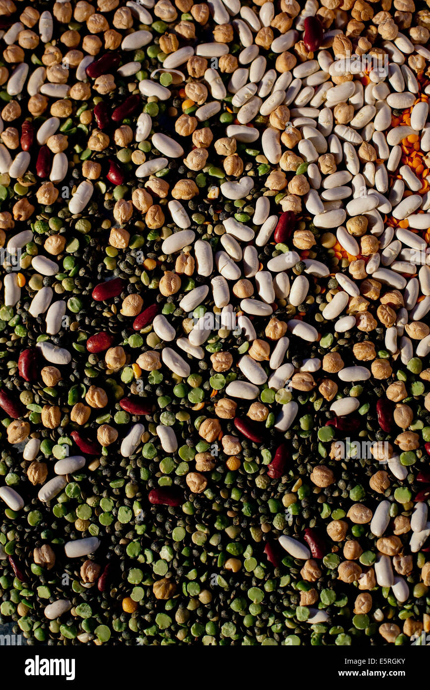 Pulses split green peas hires stock photography and images Alamy