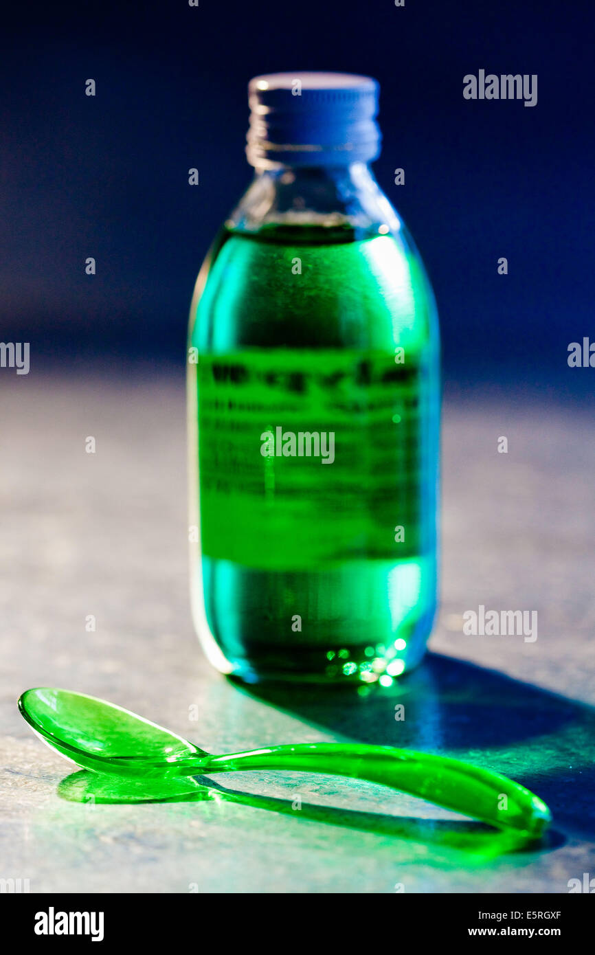 Syrup and spoon Stock Photo - Alamy