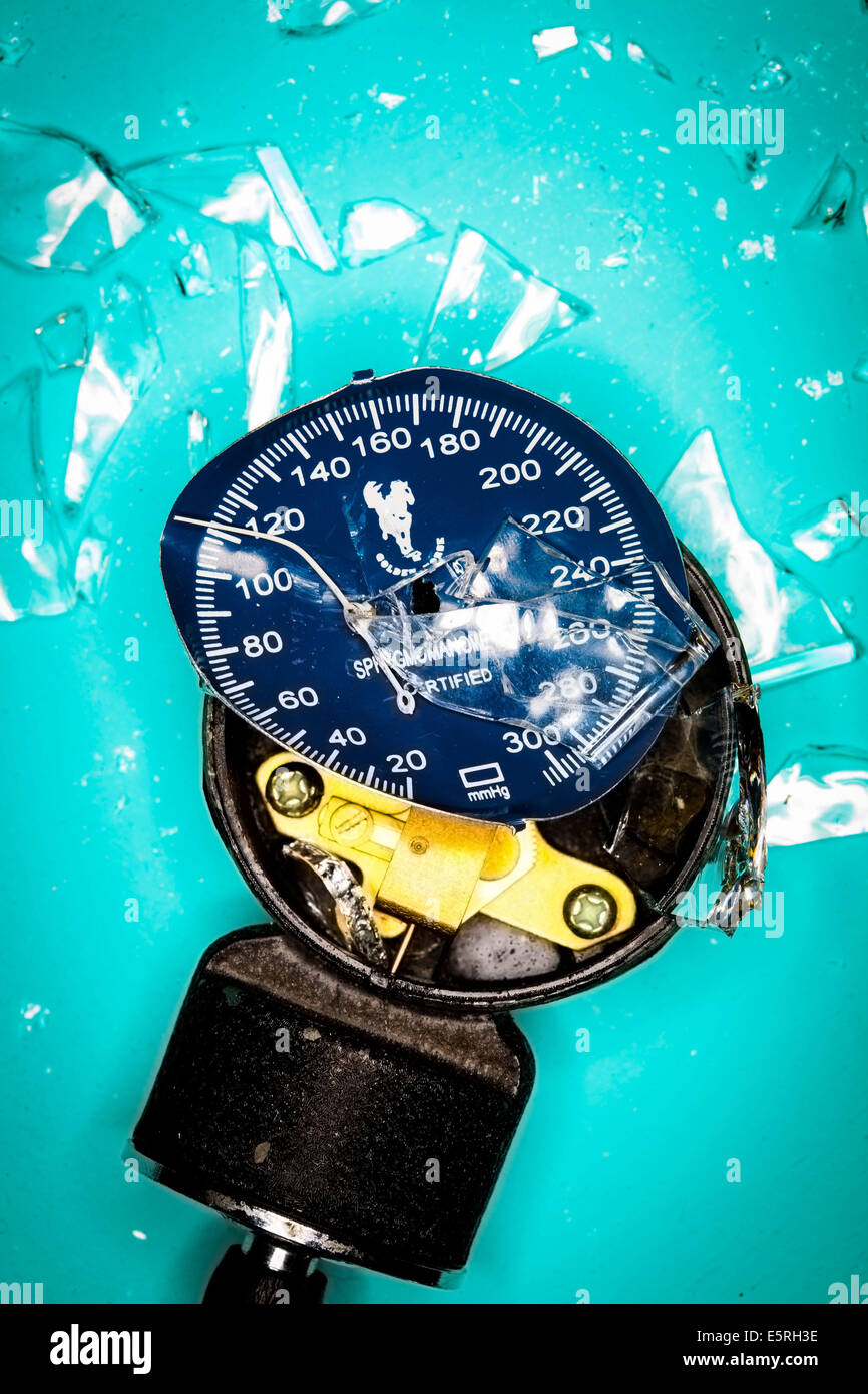 Broken blood pressure gauge Stock Photo Alamy