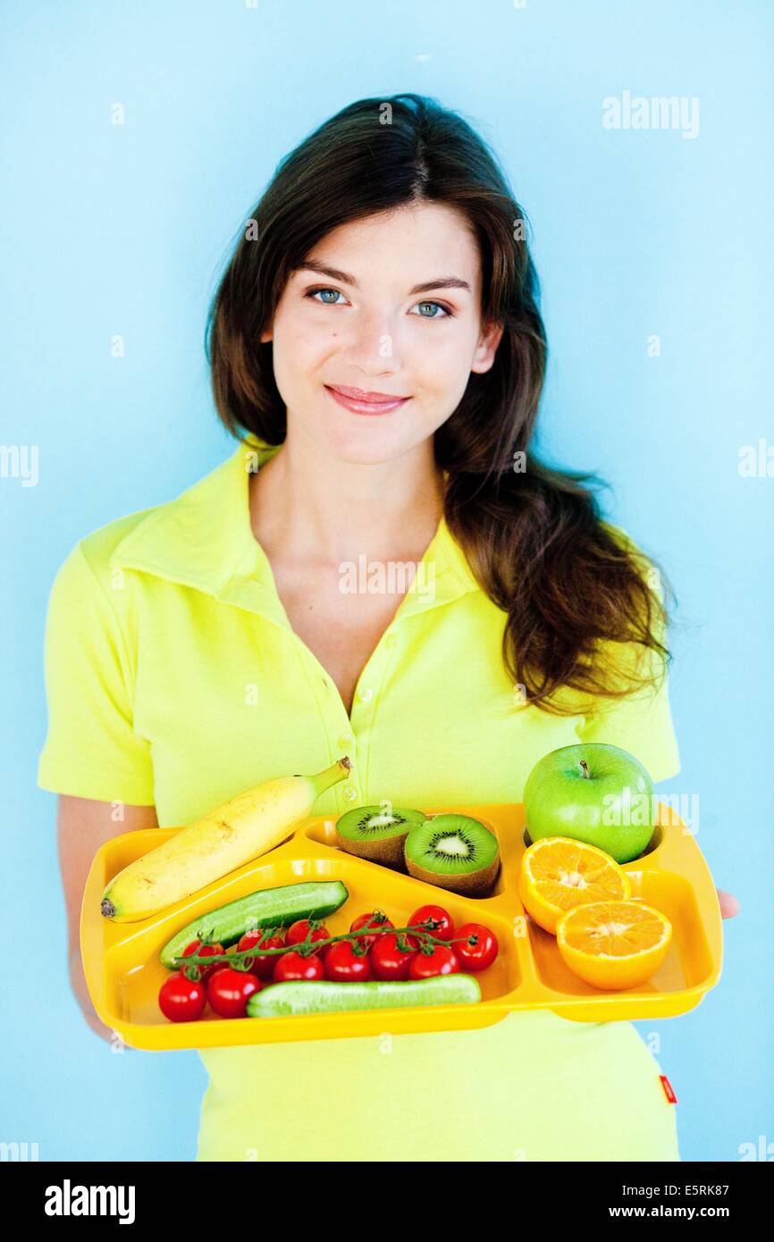 Illustration of eating five fruits and vegetables per day as by the National Health