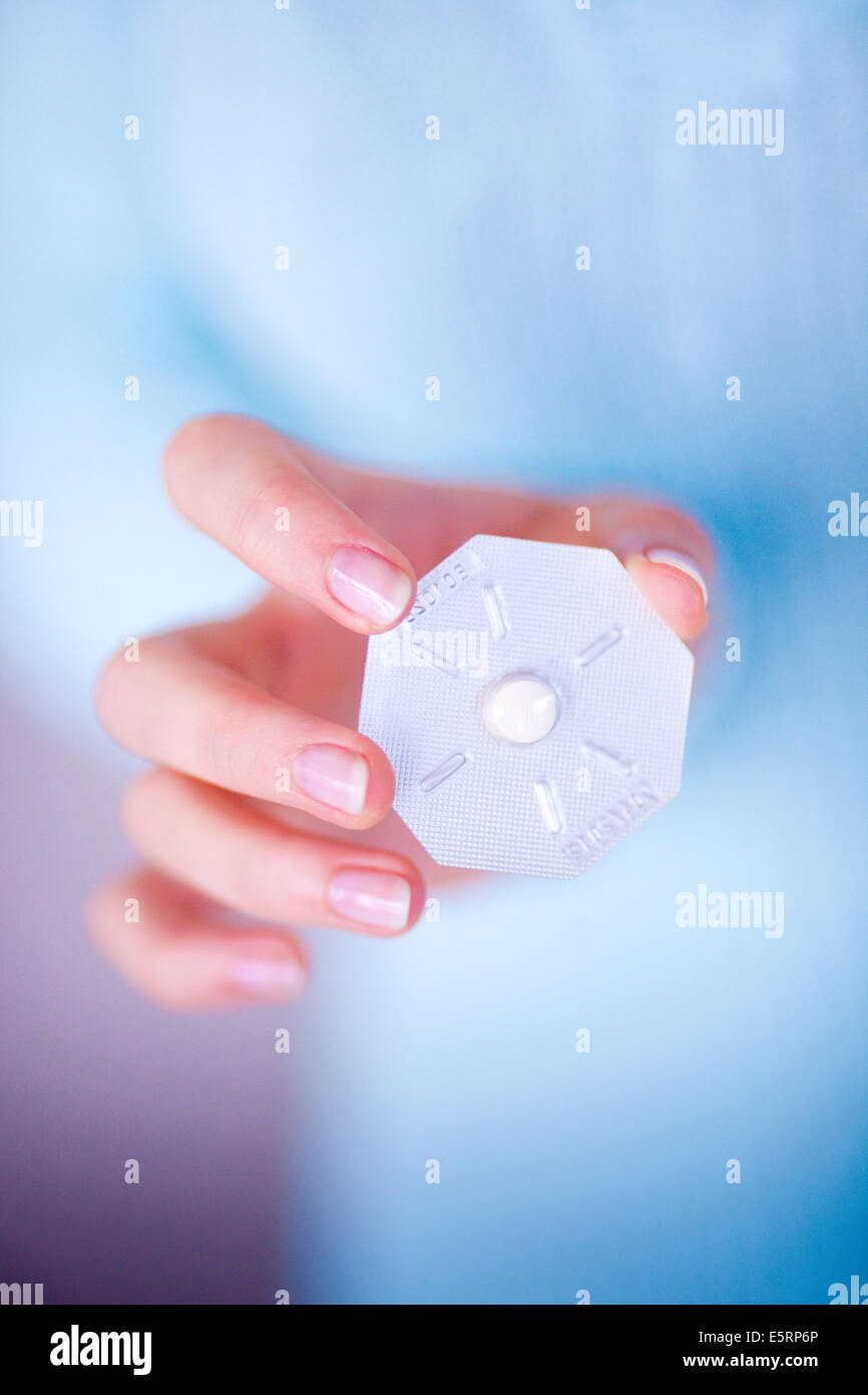 Emergency contraceptive hi-res stock photography and images - Alamy