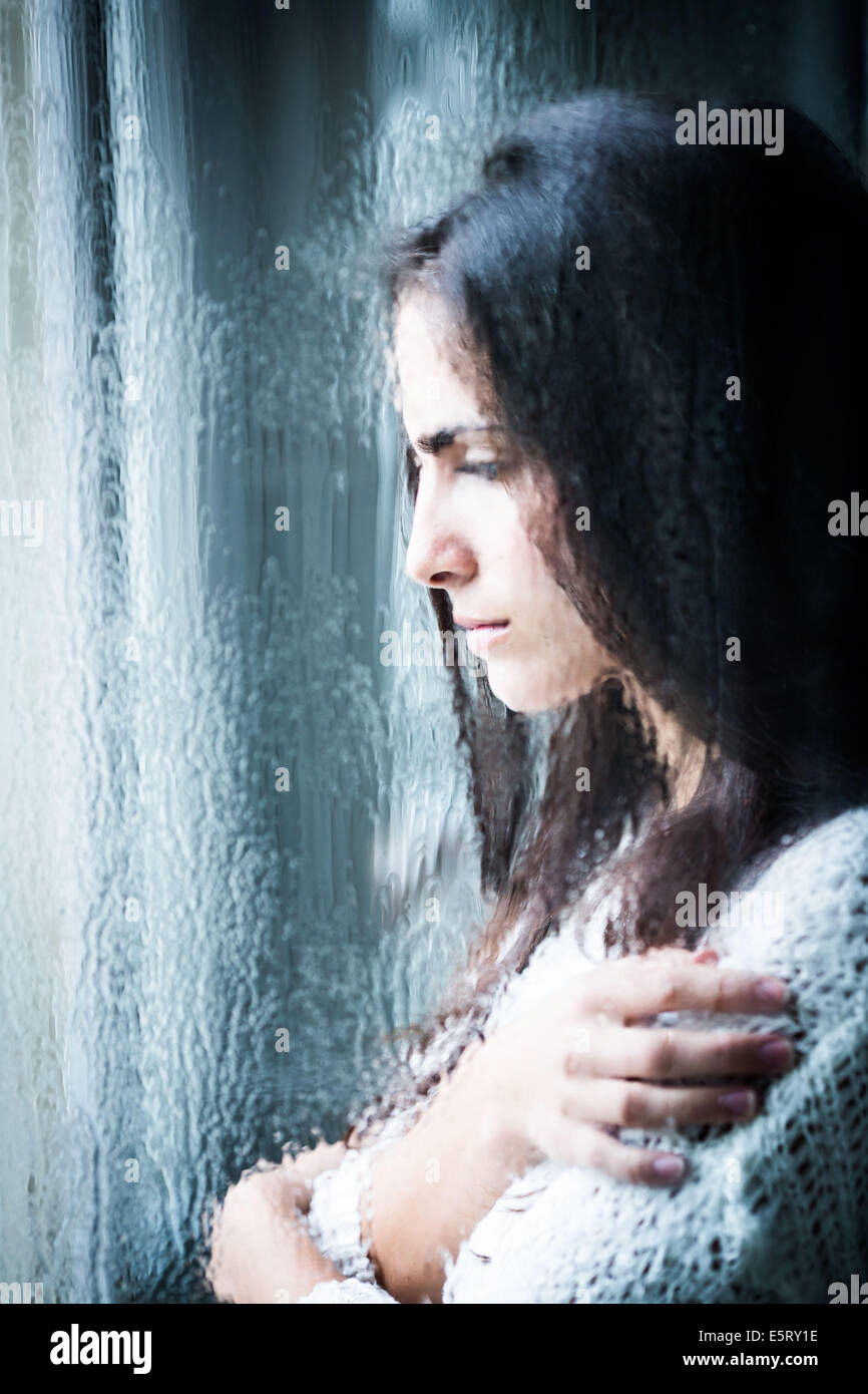 30 40 year old sad woman hi-res stock photography and images - Alamy